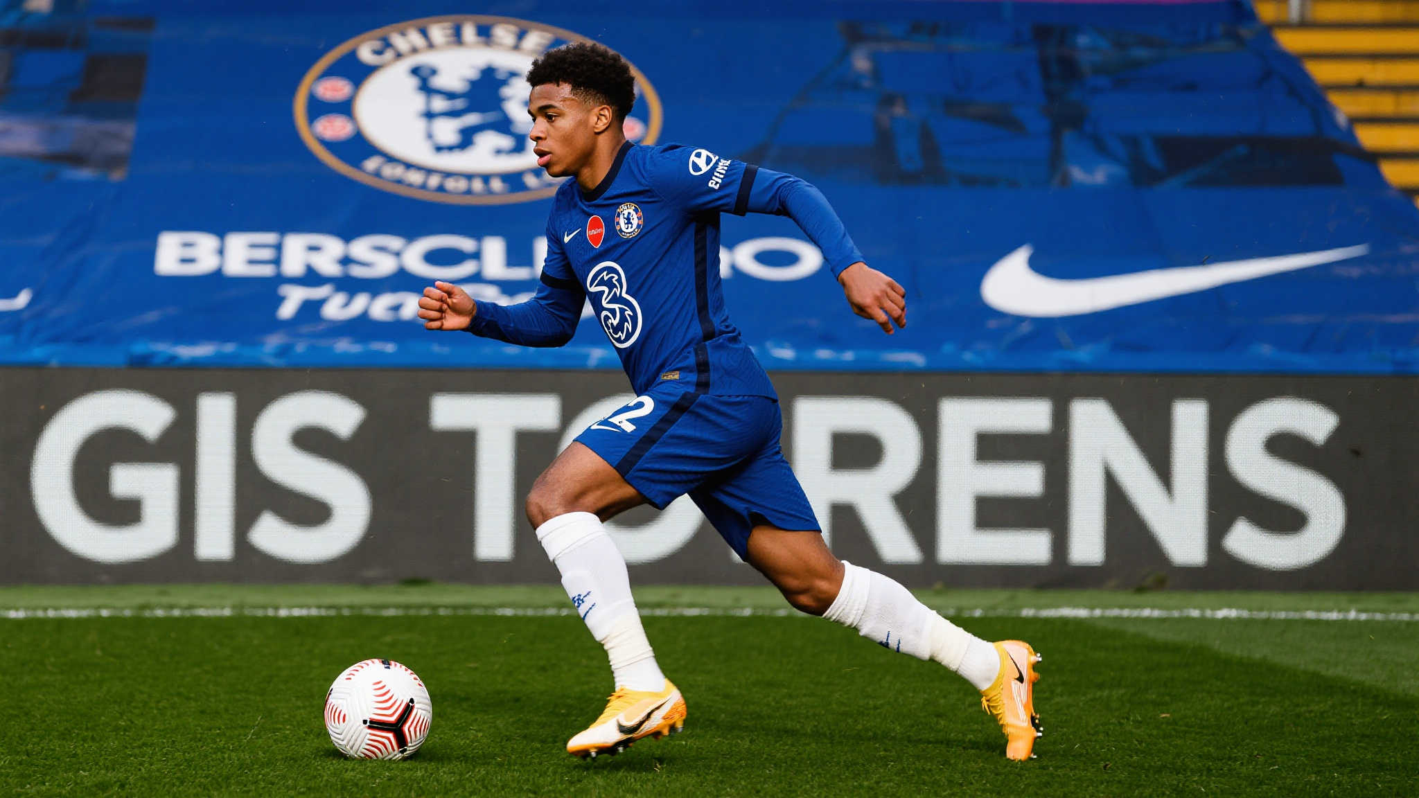 图片报：吉滕斯与切尔西就个人合同条款达成一致